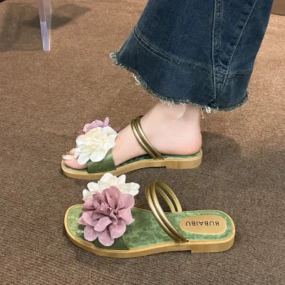 TWO-COLOR FLOWER FLAT BOTTOM SANDALS